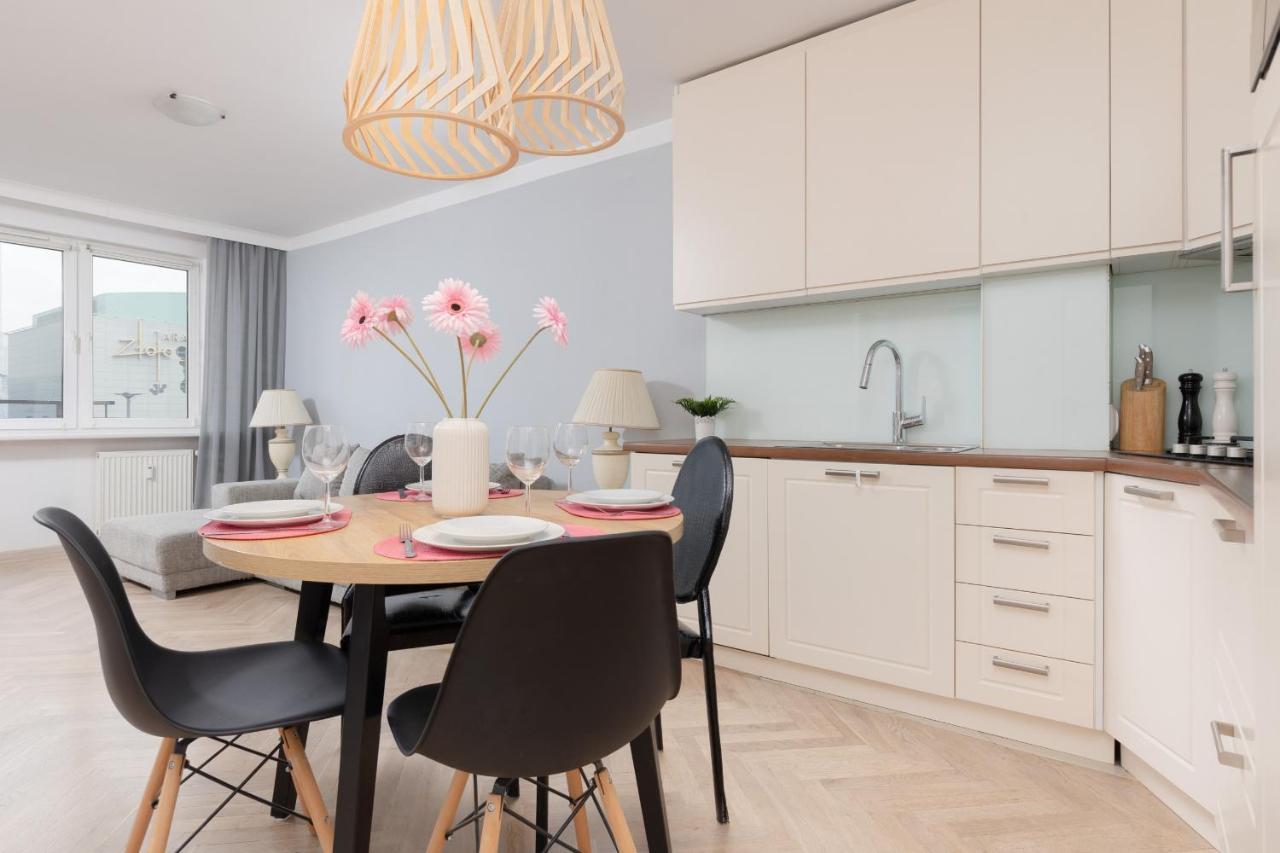 Zlota Apartment Center Of Warsaw By Noclegi Renters מראה חיצוני תמונה